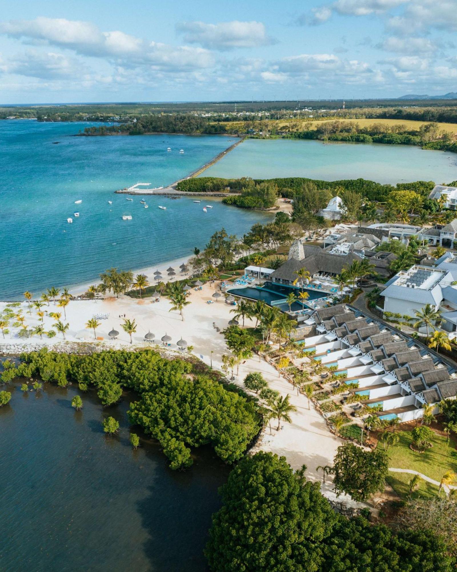 Radisson Blu Azuri Resort & Spa Roches Noires Buitenkant foto